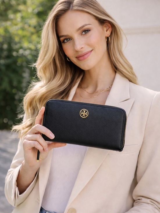 Tory Burch Handbags - EUC Tory Burch Black Wallet